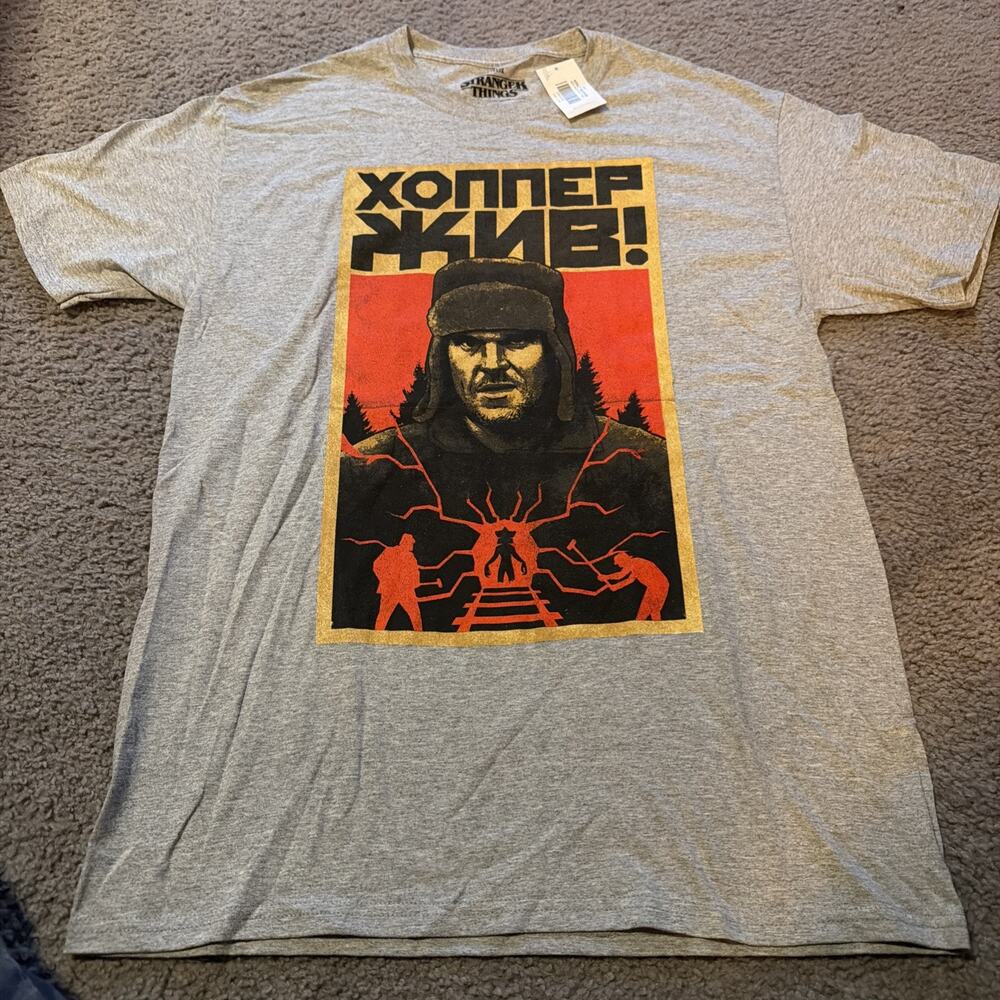 Stranger Things Hopper Knives Graphic T Shirt Men’s M Gray Netflix NWT
